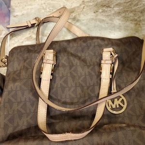 Michael kors purse